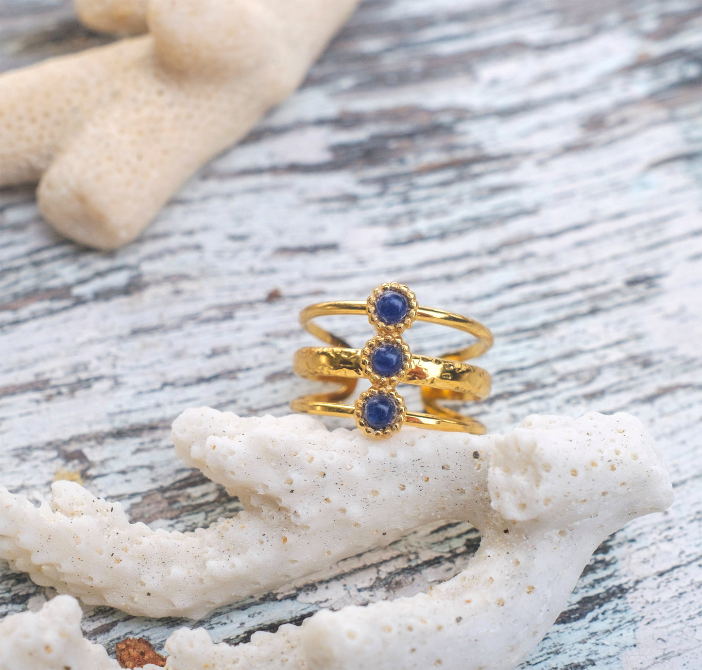 Bague 3 rangs réglable (max T58) cabochons sodalite 3 mm