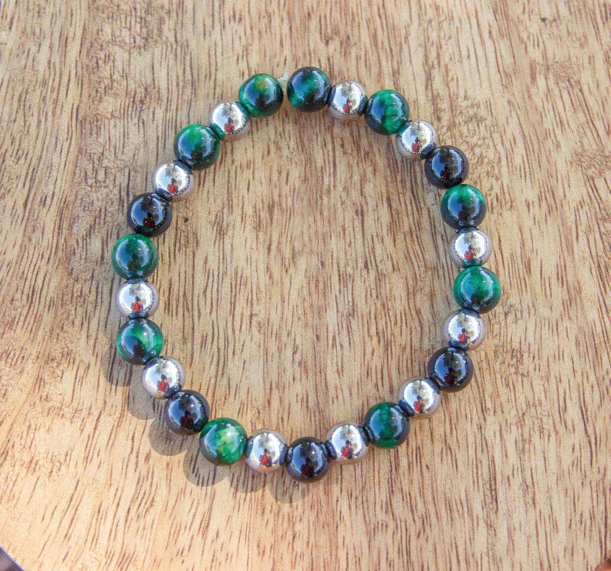 Bracelet perles oeil de tigre teintée verte et hematite argenté duo 8 mm