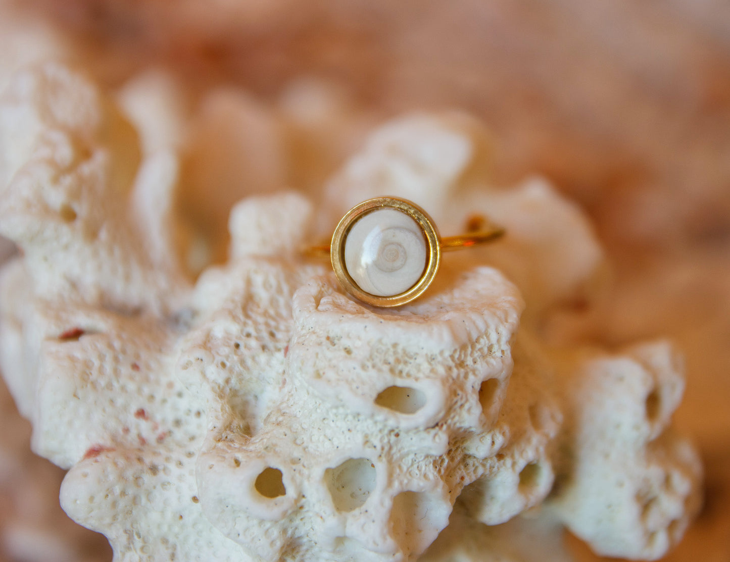 Bague réglable en oeil de Ste Lucie 6mm en acier inoxydable doré