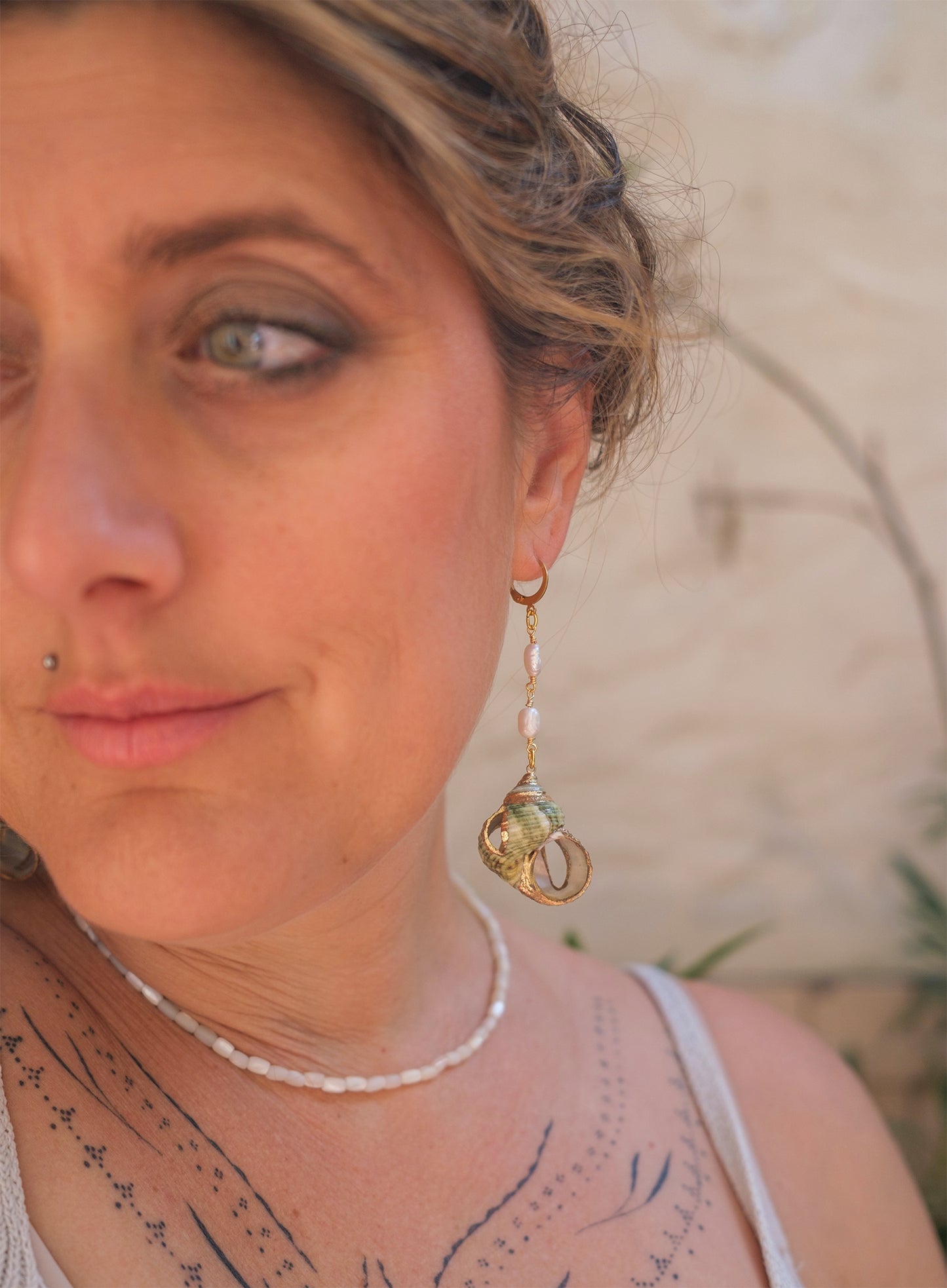 Boucles d'oreilles chaine nacre et coquillage