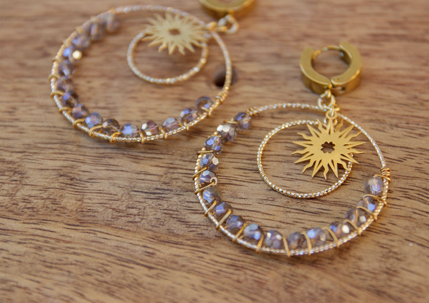 boucle d'oreille tissée soleil et rond