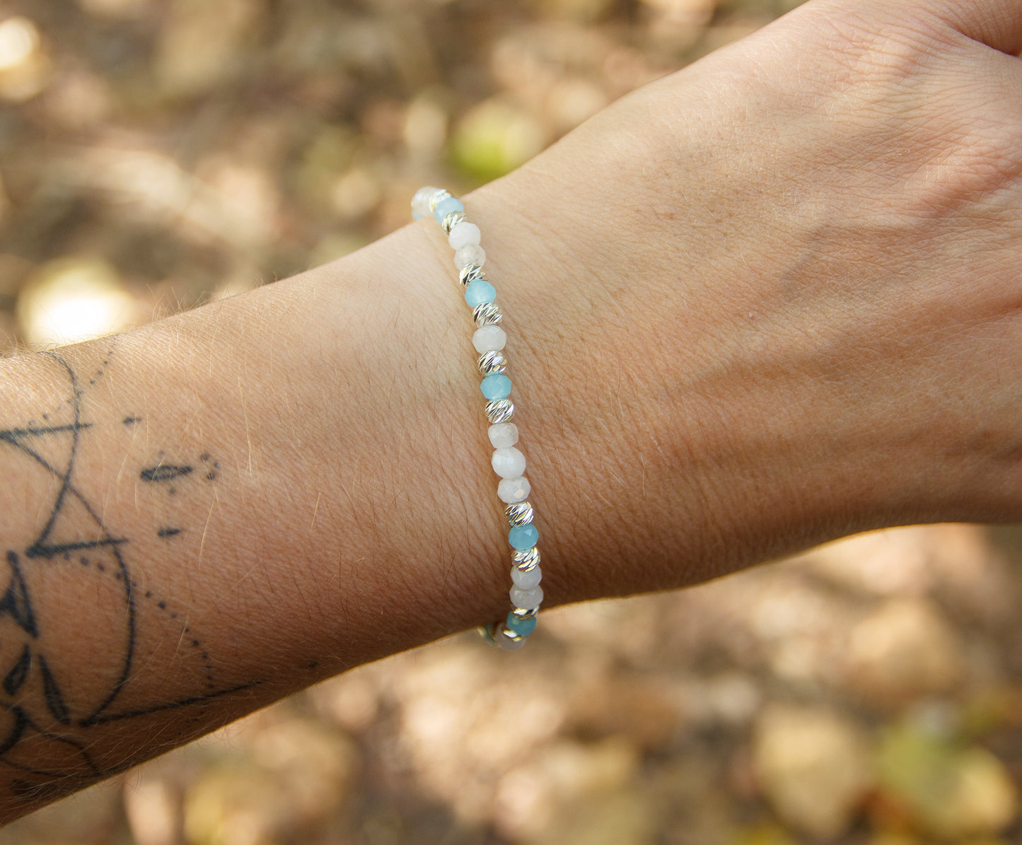Bracelet femme quartz rose facettée et perle en verre 4 mm