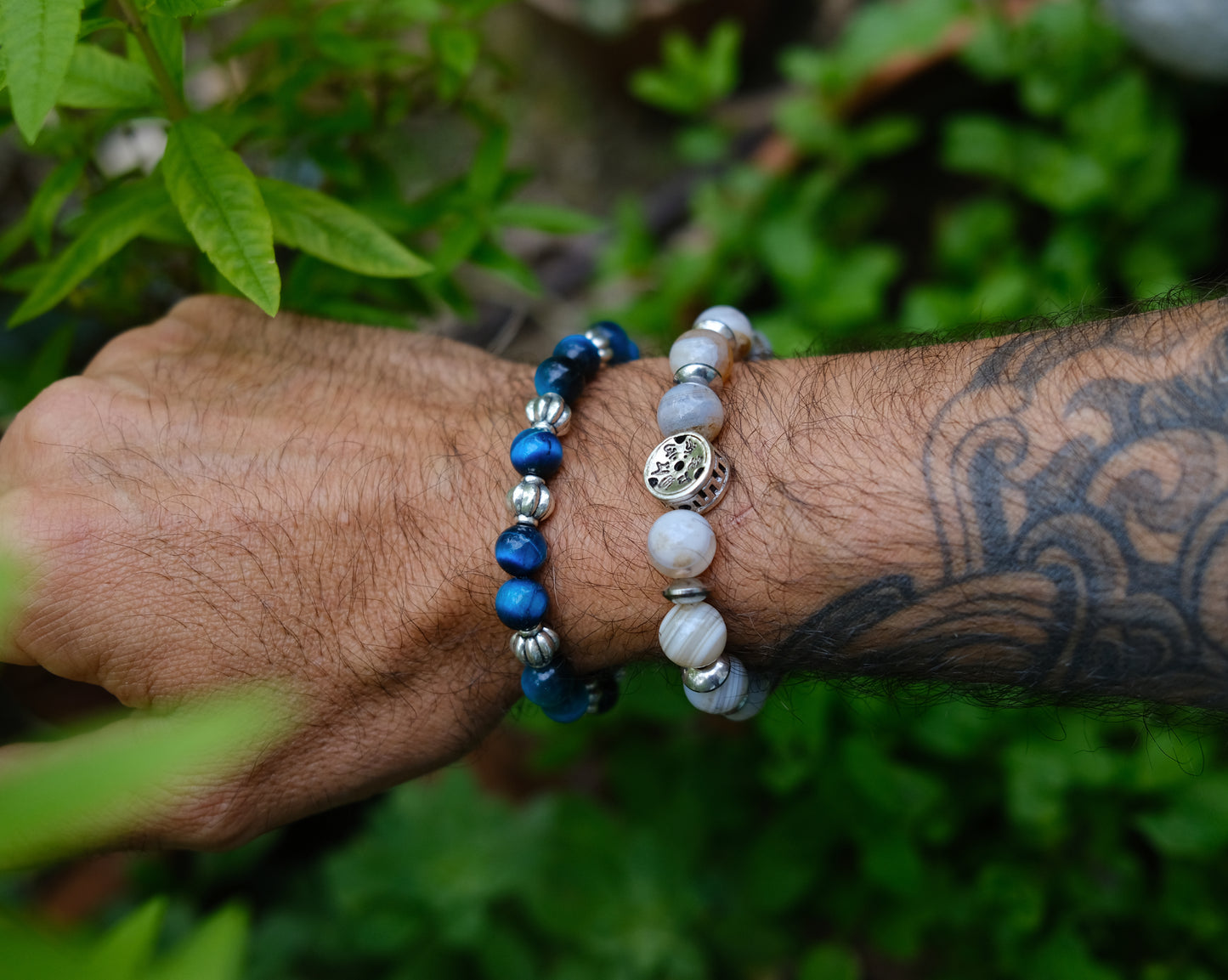 bracelet homme agate du Botswana et perles en acier inox avec mantra