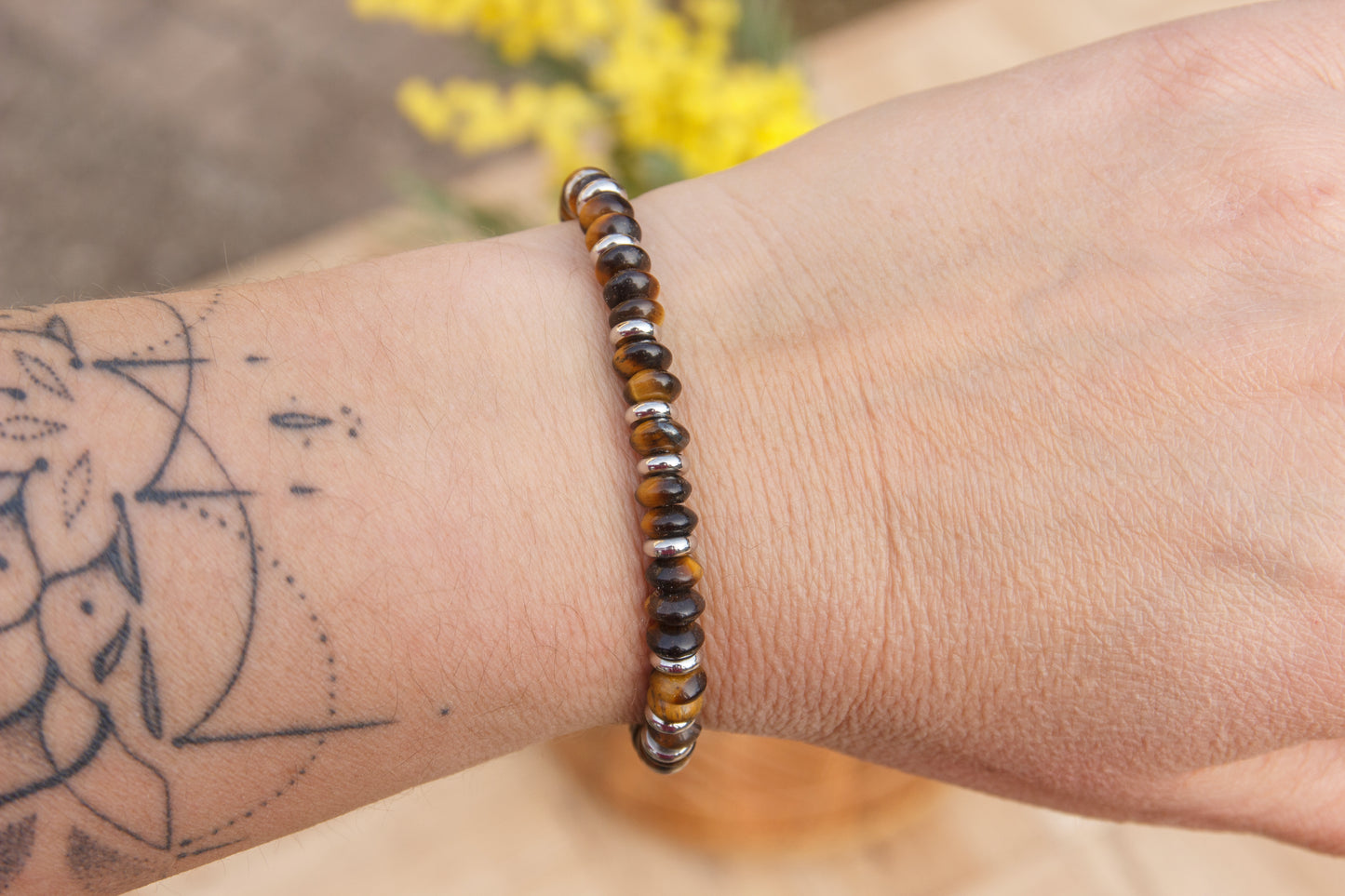 Bracelet perles en rondelle d'oeil de tigre de 6 mm