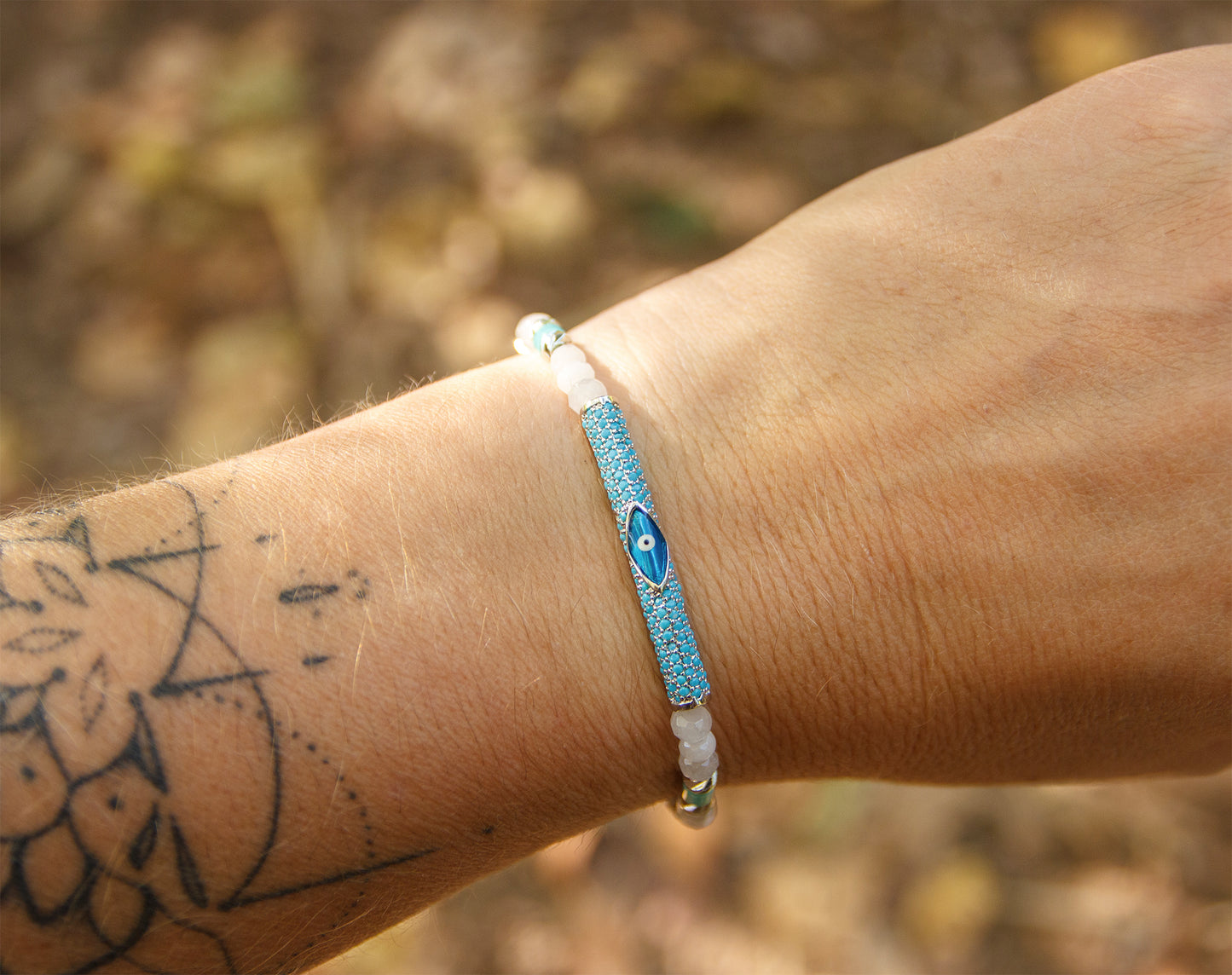 Bracelet femme perle tube mauvais œil et quartz rose