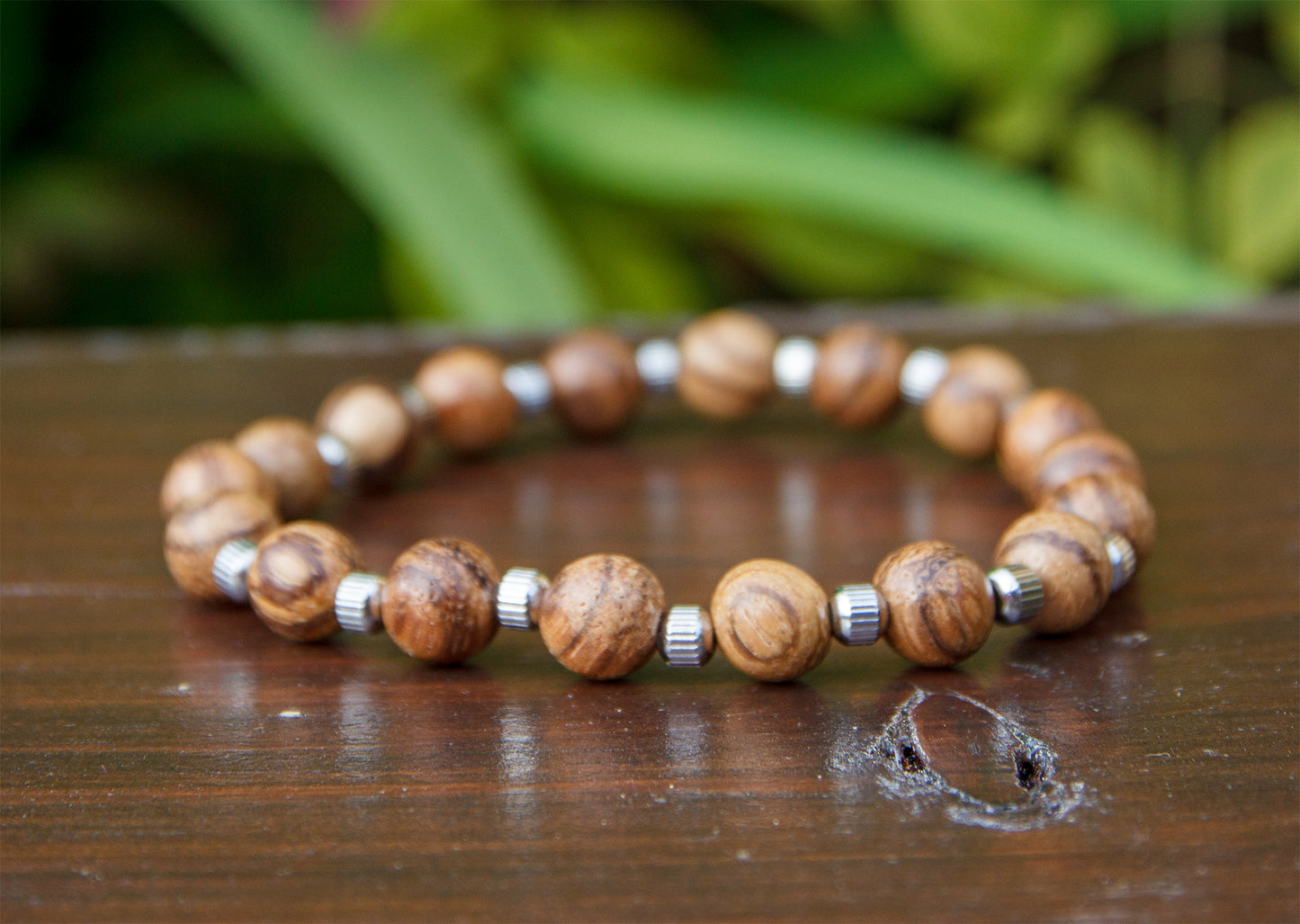 bracelet homme perles en bois et intercalaire en plaqué argent