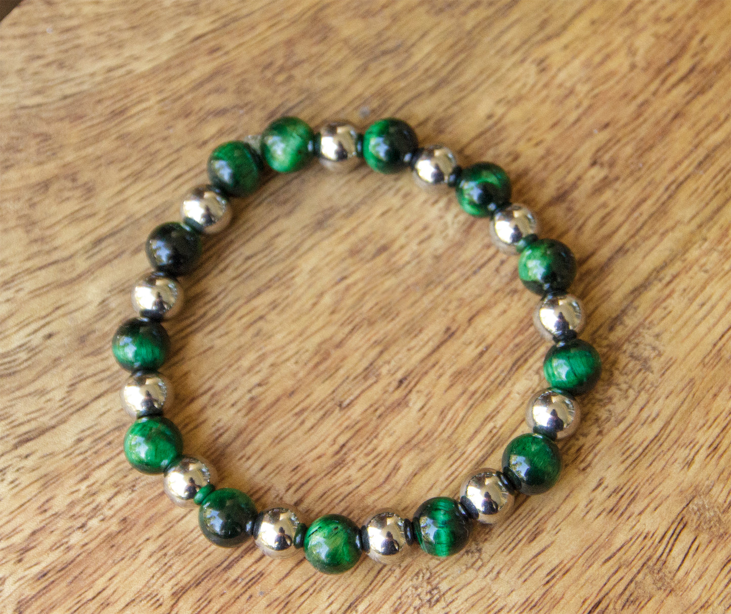 Bracelet perles oeil de tigre teintée verte et hematite argenté duo 8 mm - caurisandco