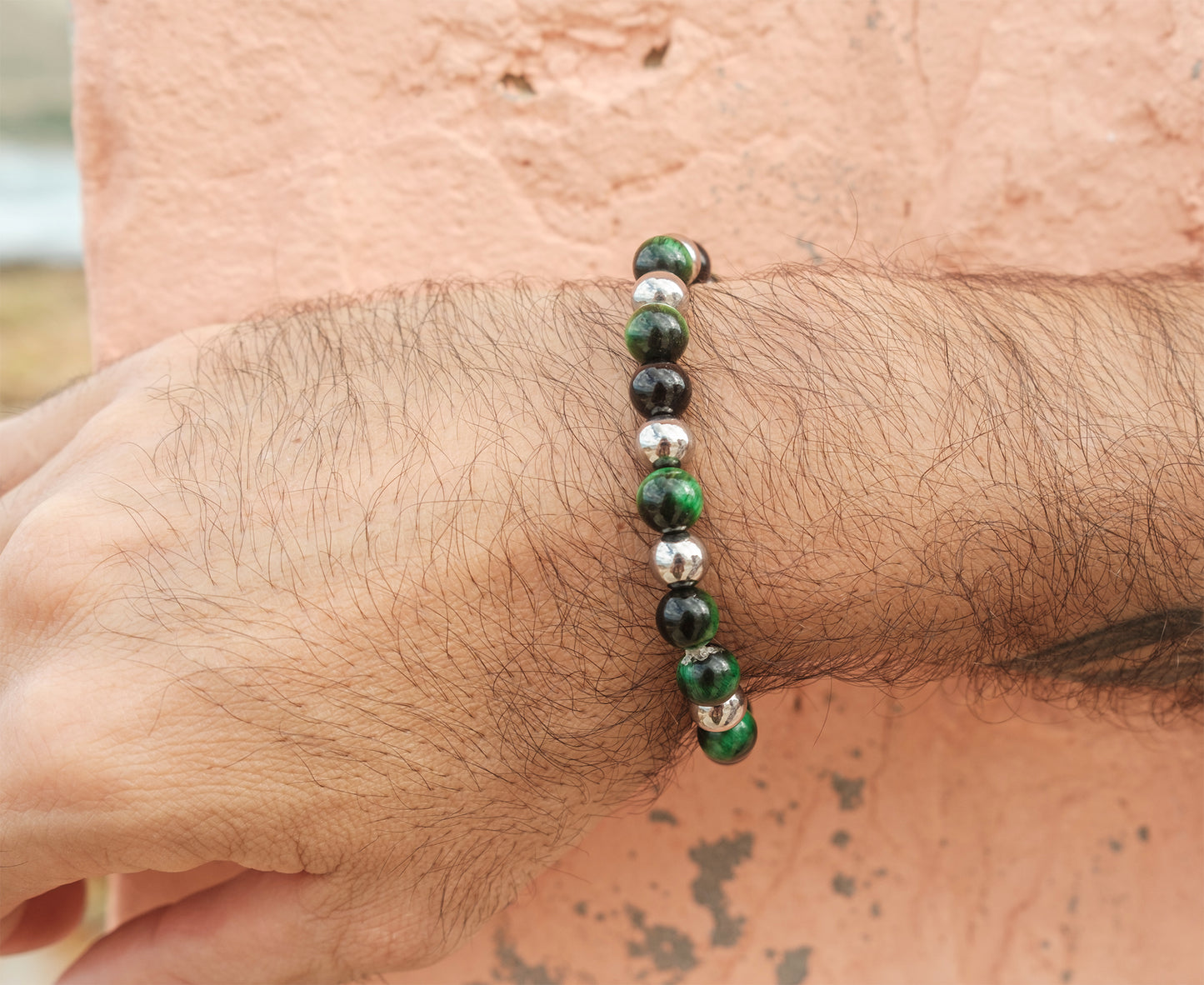 Bracelet perles oeil de tigre teintée verte et hematite argenté duo 8 mm - caurisandco