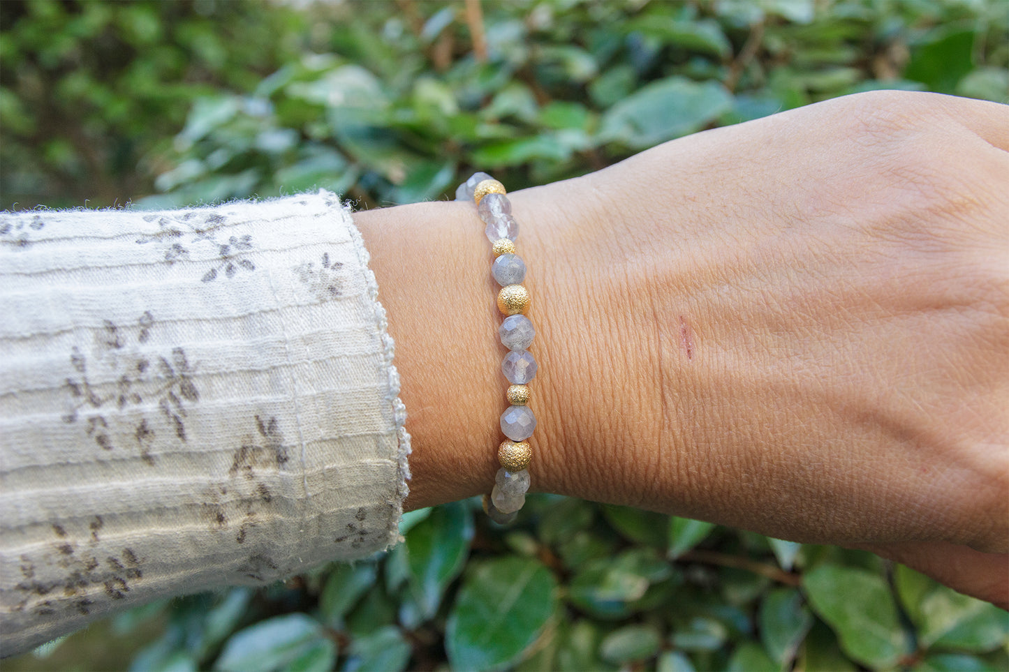 Bracelet femme perles labradorite facettée 6 mm - caurisandco