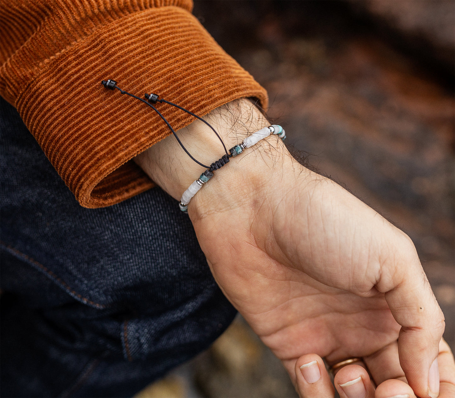 bracelet homme perle heishi en quartz, hématite et turquoise nœud - caurisandco