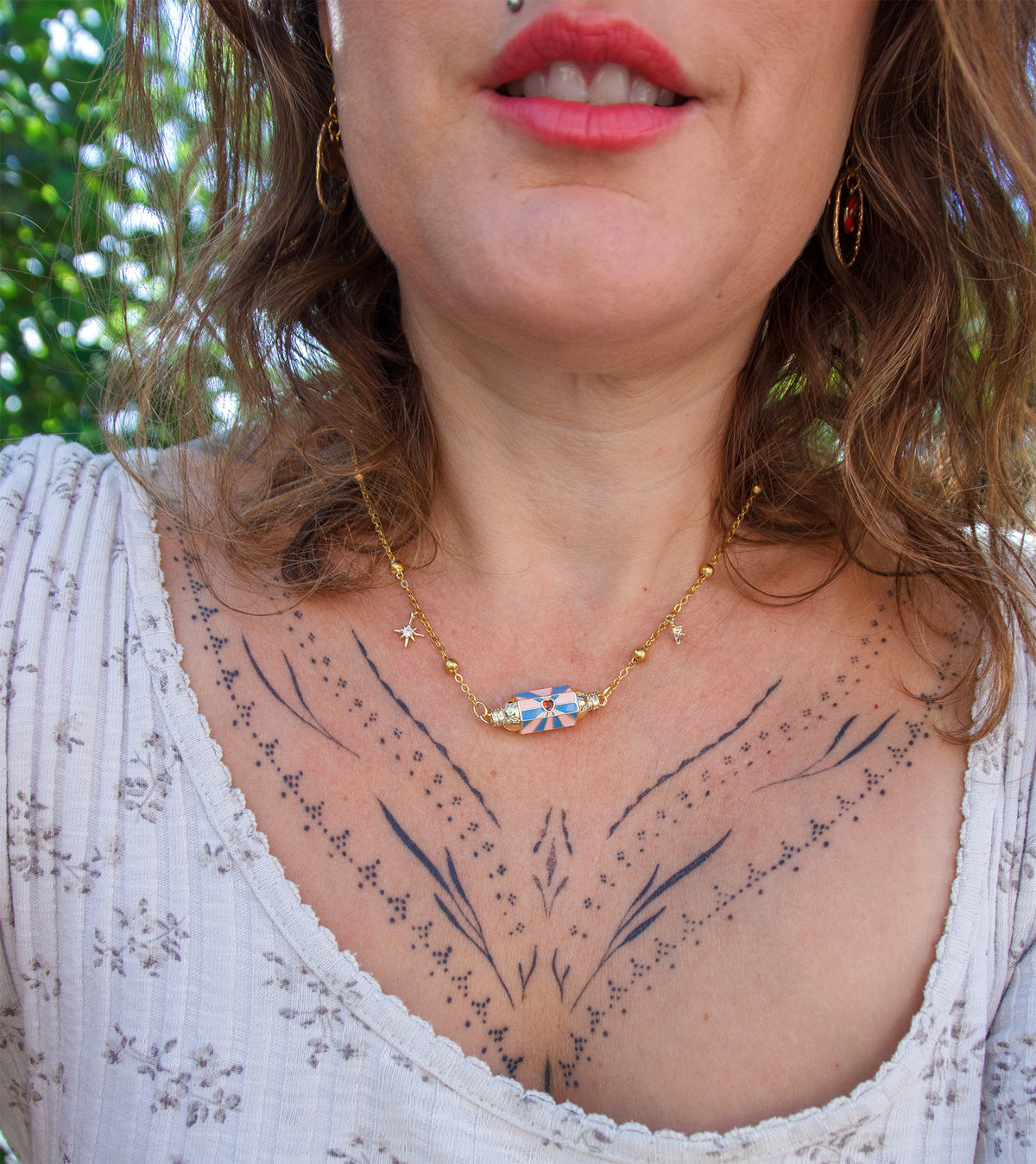 collier femme talisman coeur et petites etoiles