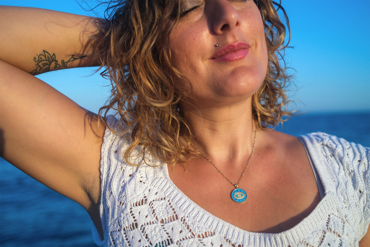 Collier oeil turquoise et chaine en acier inoxydable doré fine - caurisandco
