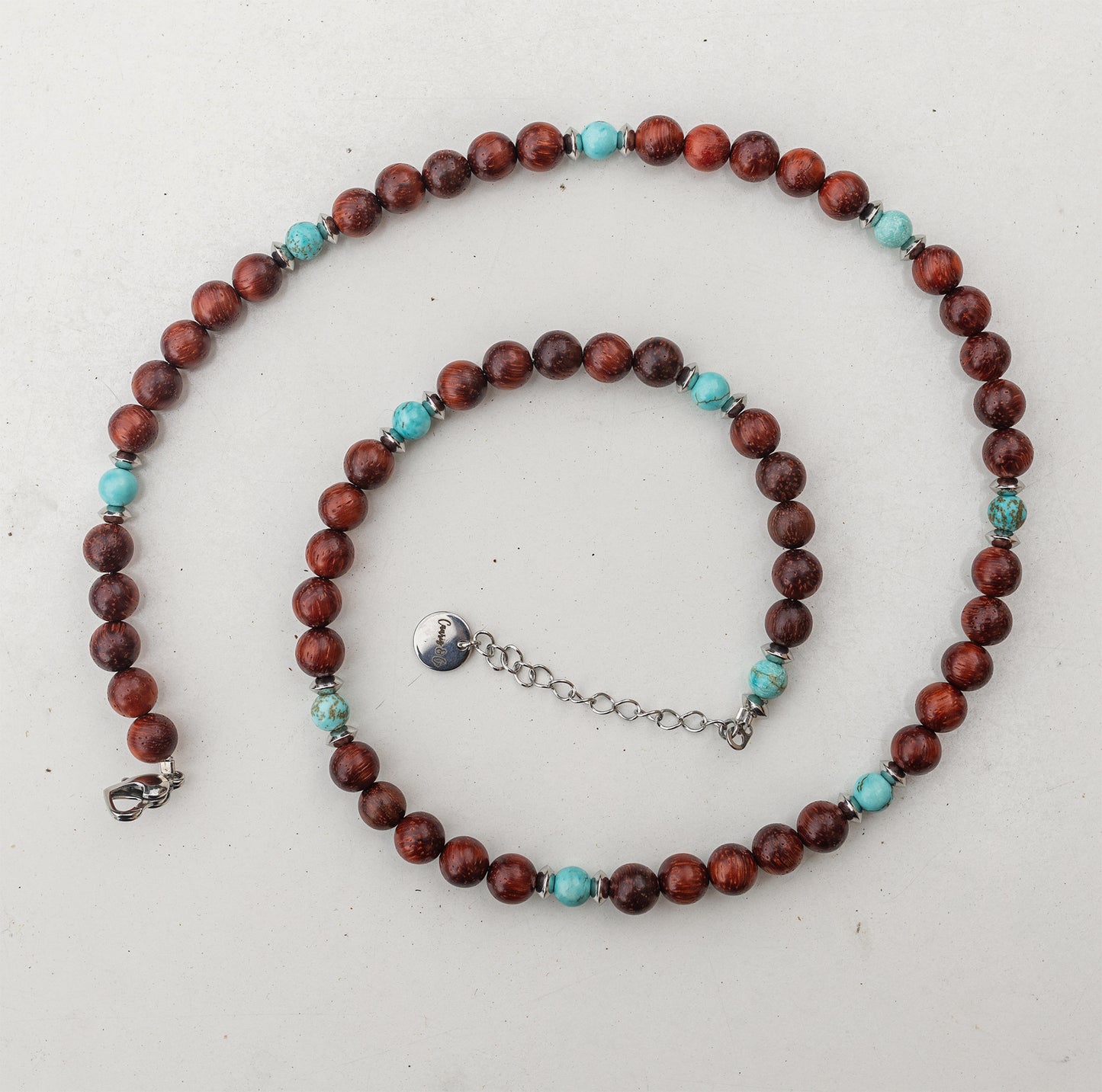 collier homme perles en bois et howlite turquoise - caurisandco
