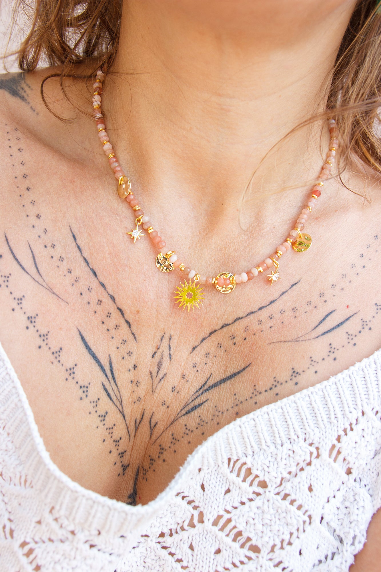 Collier ras de cou sunstone et breloques soleil et étoile – Bijou Bohème Chic