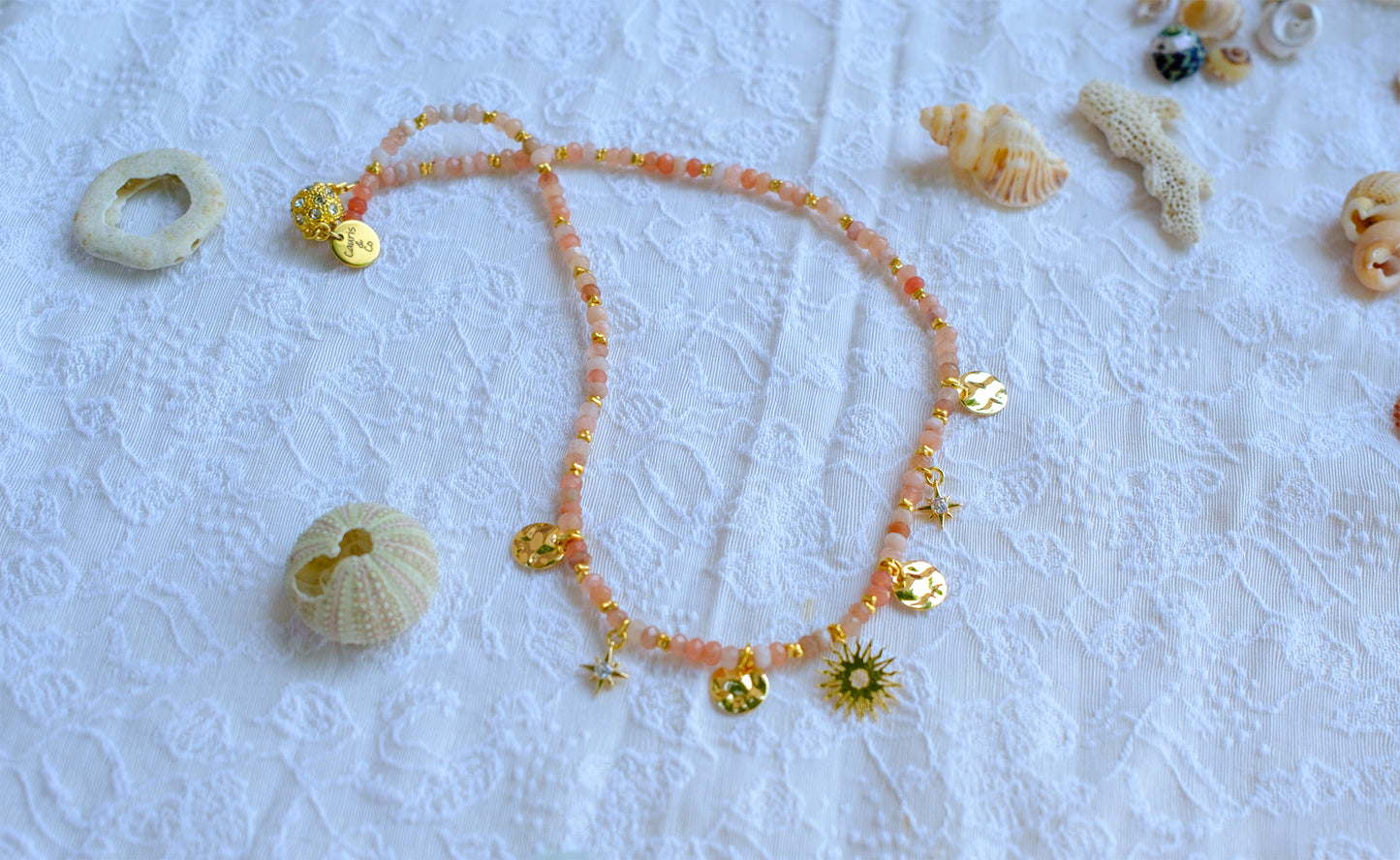 Collier ras de cou sunstone et breloques soleil et étoile – Bijou Bohème Chic