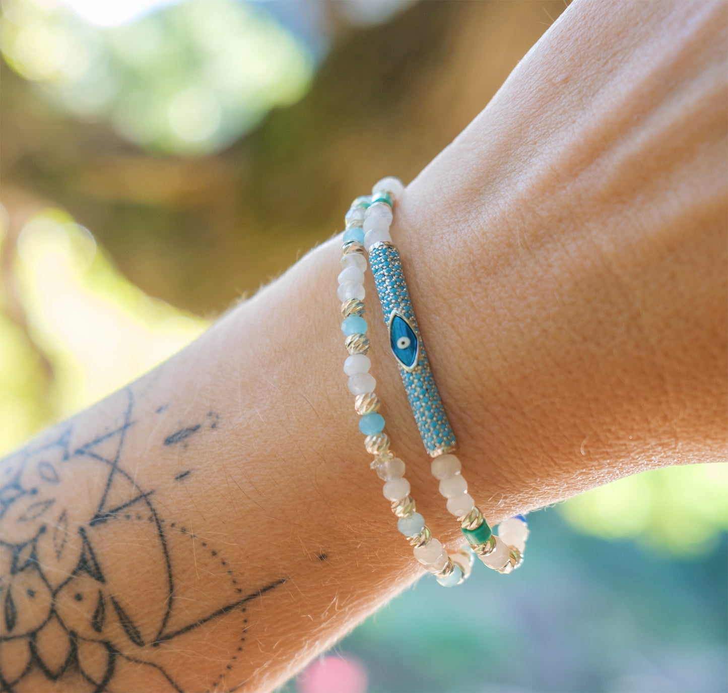 Bracelet femme quartz rose facettée et perle en verre 4 mm