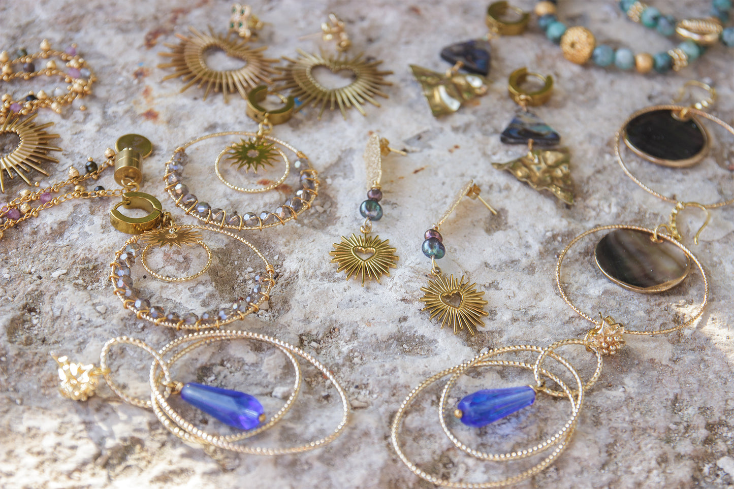 boucle d'oreille en laiton doré géométrique ronde et pendentif en nacre