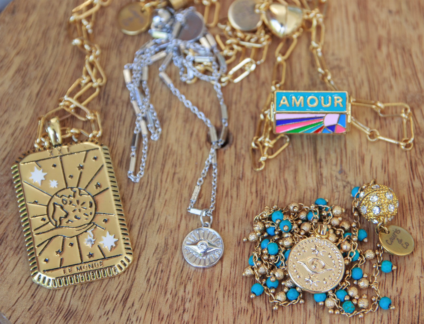 collier talisman carte tarot 'le monde" et chaine en acier inoxydable