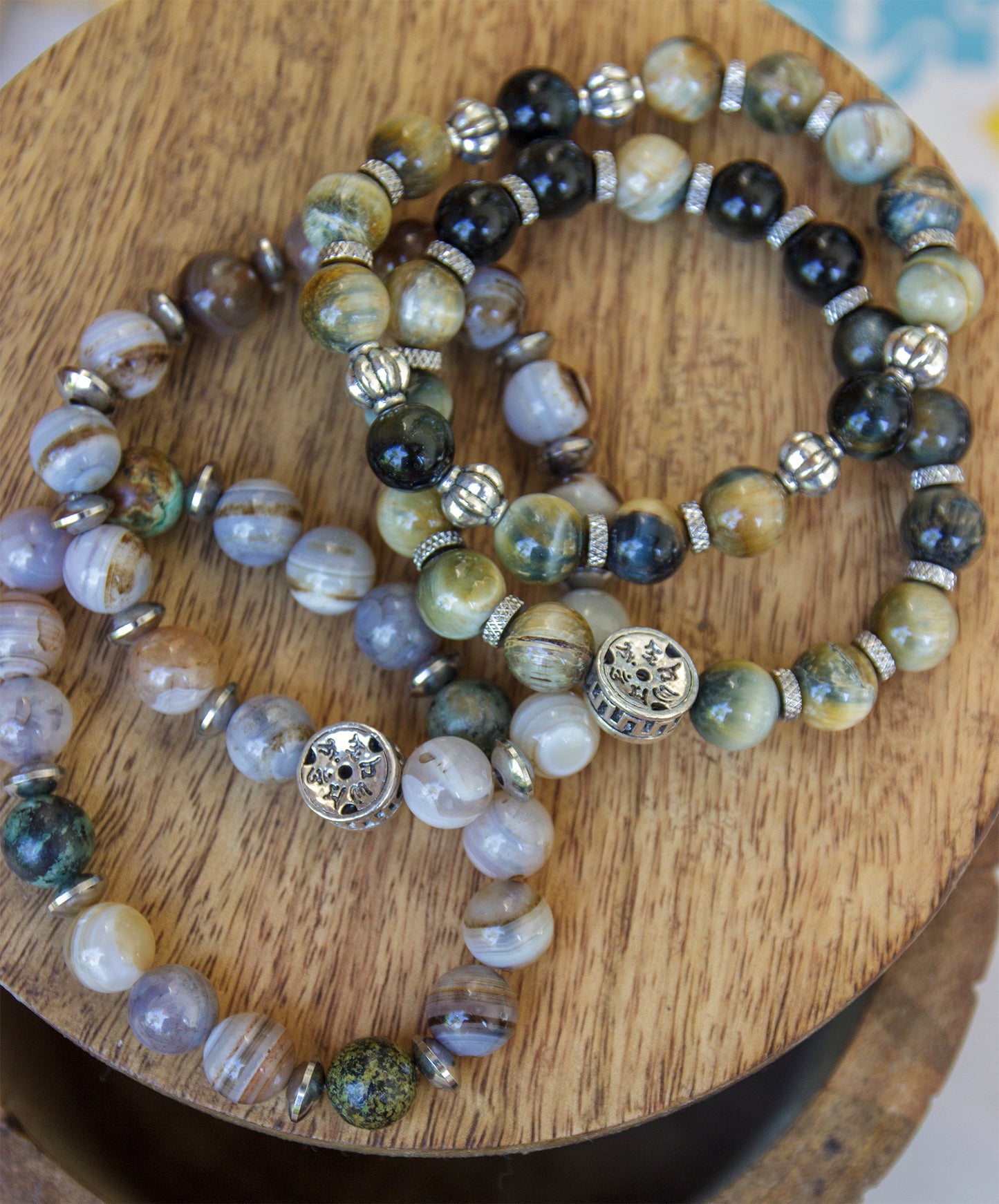 bracelet homme agate du Botswana et perles en acier inox avec mantra