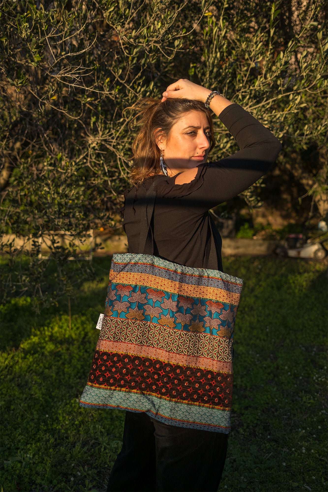 sac tote bag jacquard motif ethnique PIECE UNIQUE 47cm47cm - caurisandco