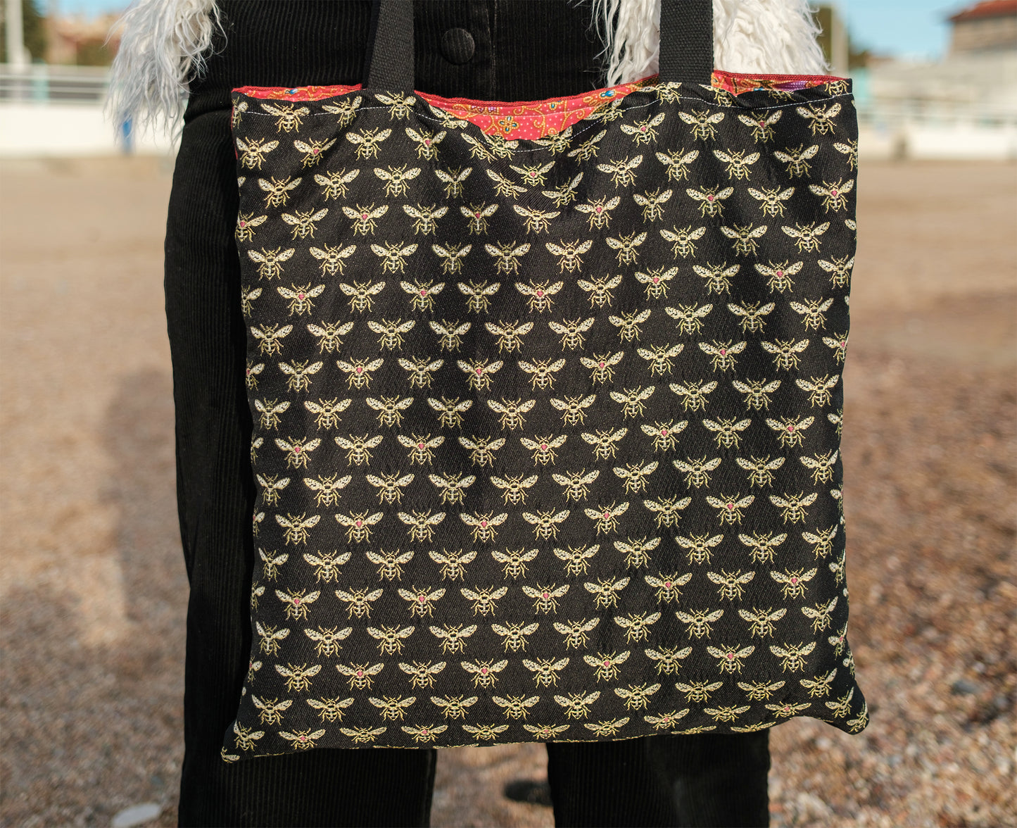 Sac tote bag femme Frida 45*45 cm rouge maya doublure batik PIECE UNIQUE - caurisandco