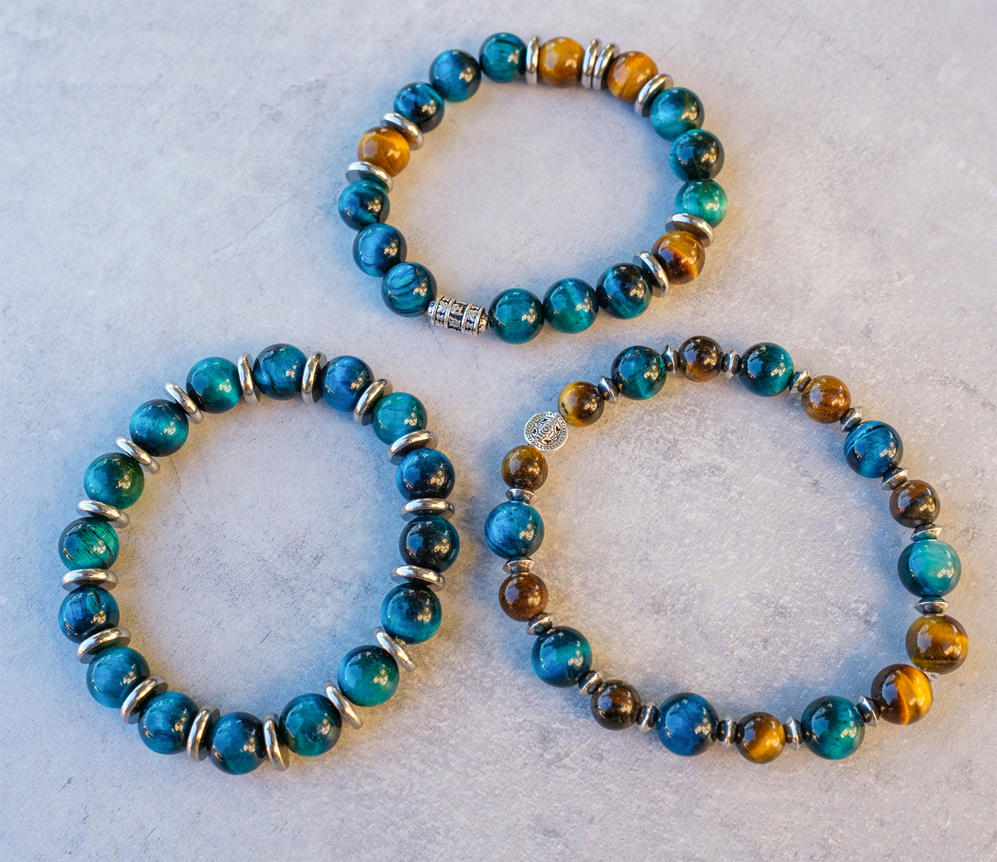 Bracelet oeil de tigre bleu 10 mm et oeil de tigre 8mm perle en argent - caurisandco