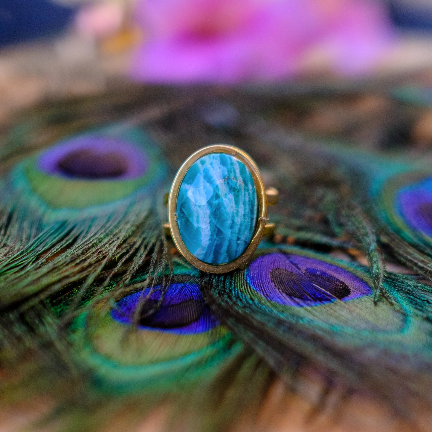 Bague en acier inoxydable doré et cabochon ovale 18*13mm - caurisandco