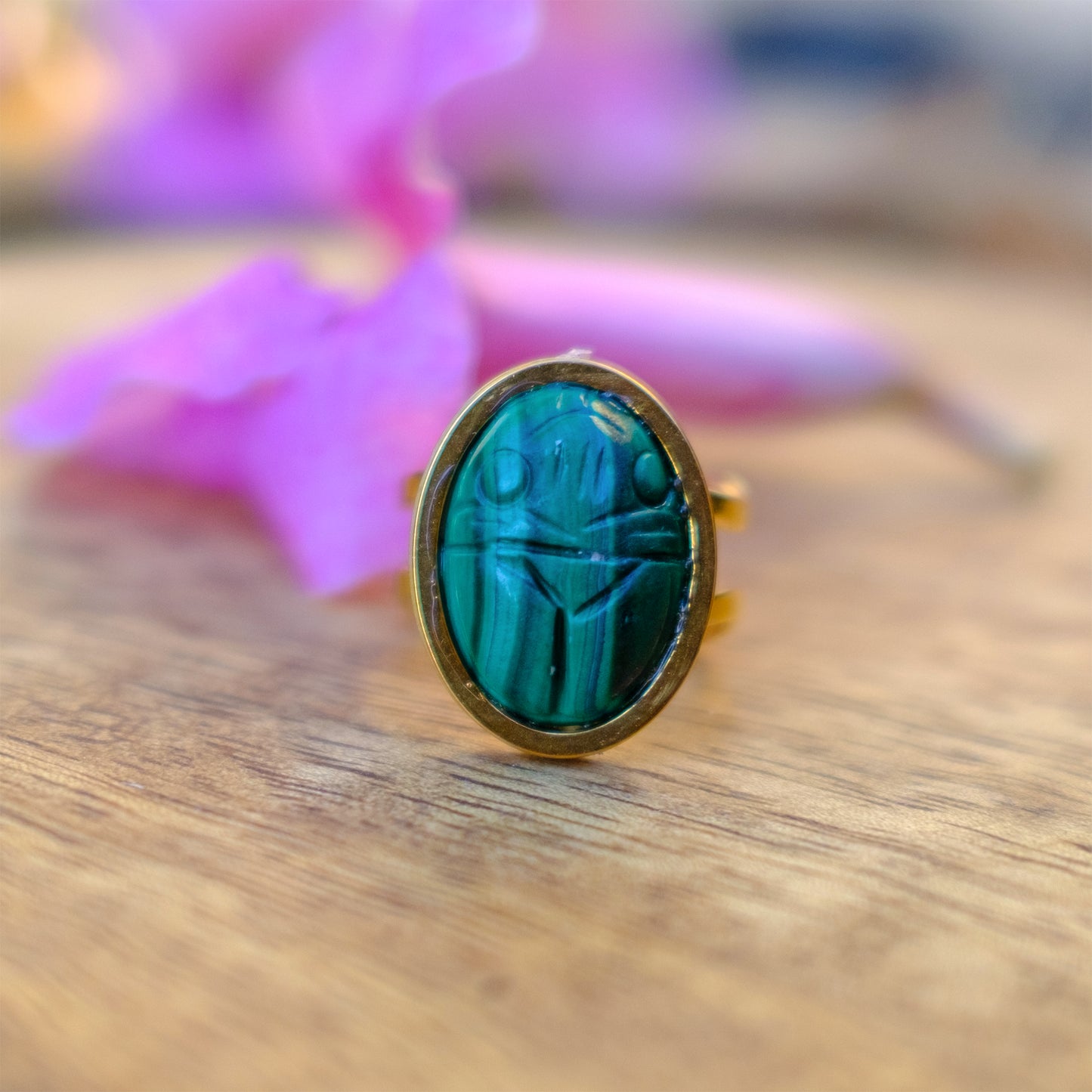Bague en acier inoxydable doré et cabochon ovale 18*13mm - caurisandco