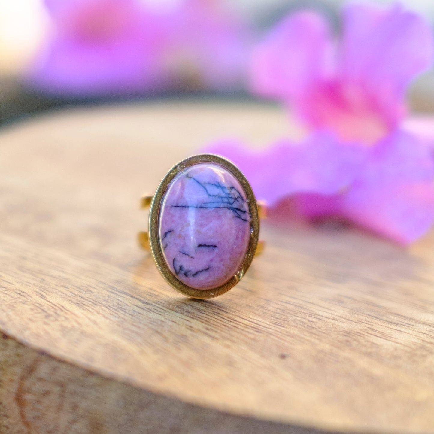 Bague en acier inoxydable doré et cabochon ovale 18*13mm - caurisandco