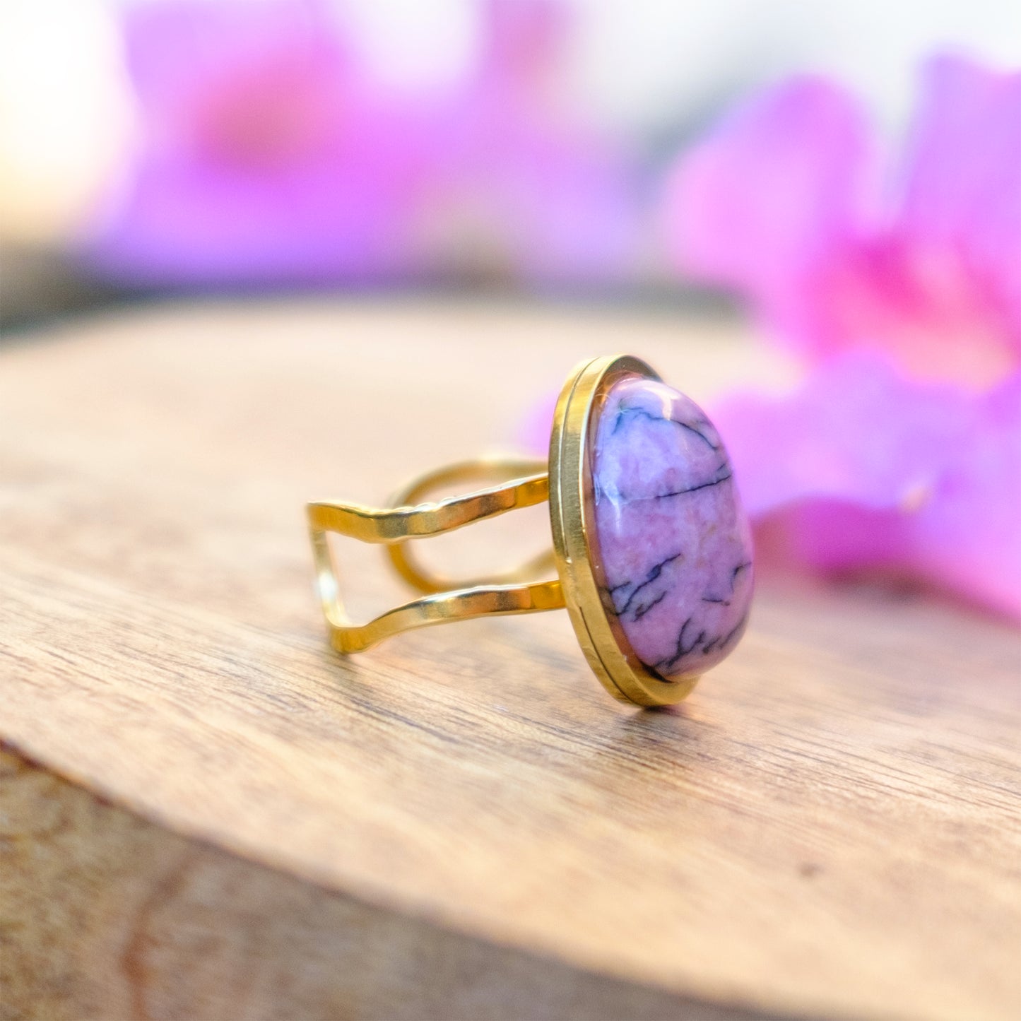 Bague en acier inoxydable doré et cabochon ovale 18*13mm - caurisandco