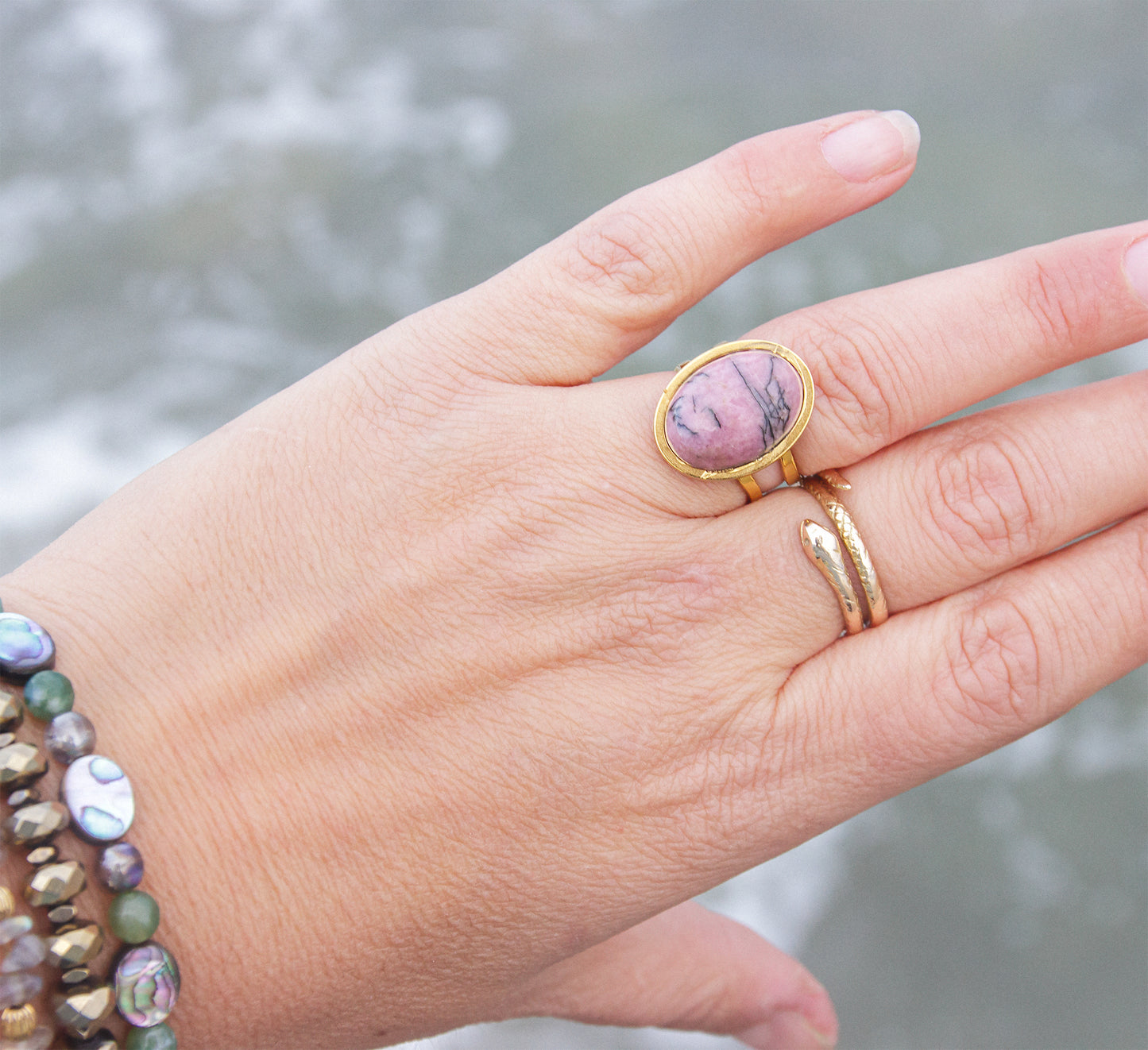 Bague en acier inoxydable doré et cabochon ovale 18*13mm - caurisandco