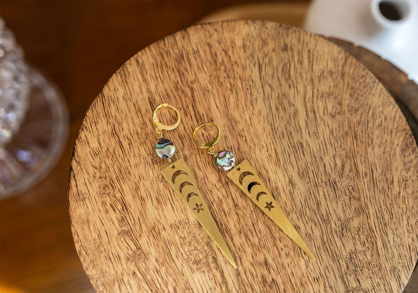 boucle d'oreille celeste avec abalone faite main - caurisandco