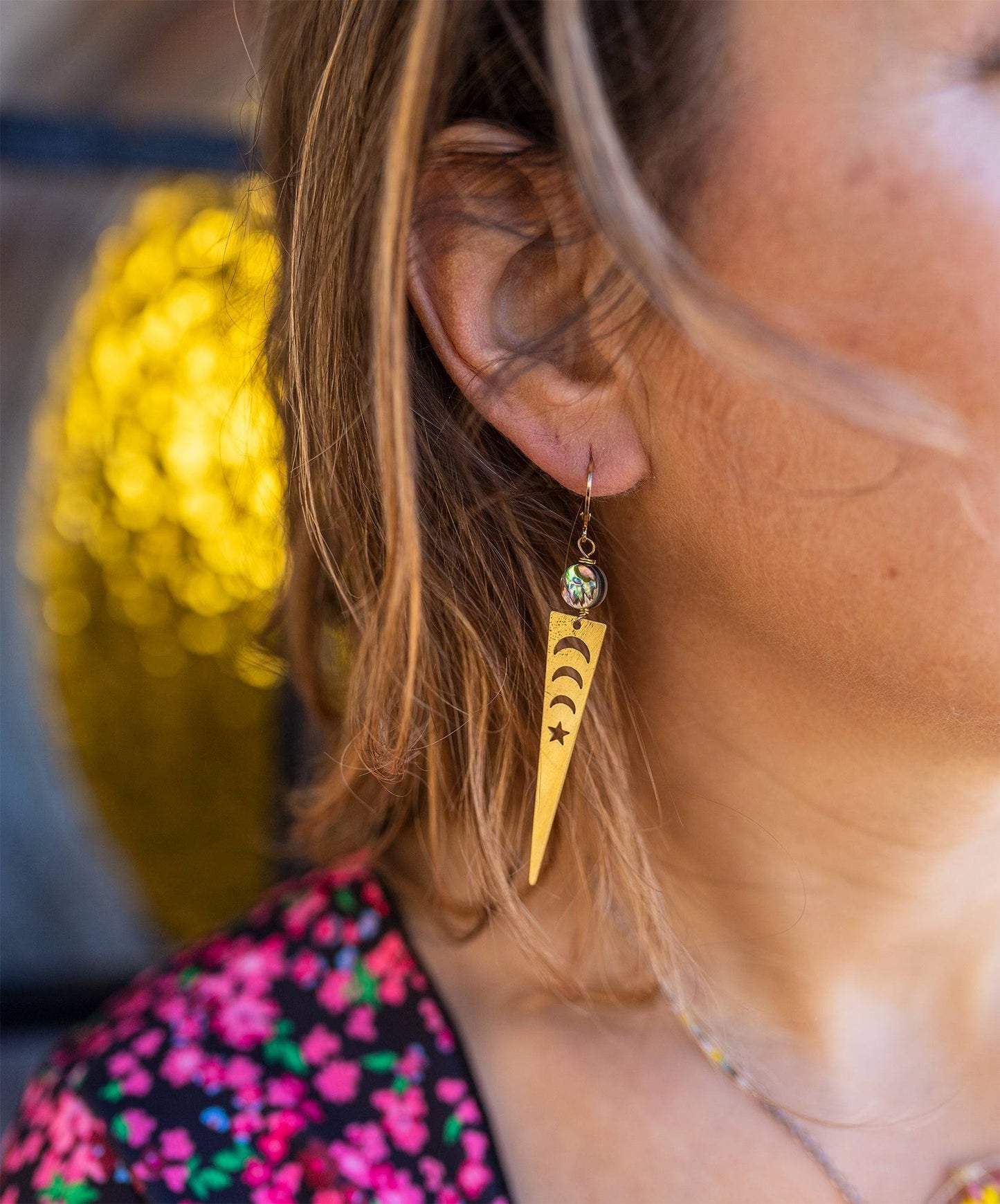 boucle d'oreille celeste avec abalone faite main - caurisandco