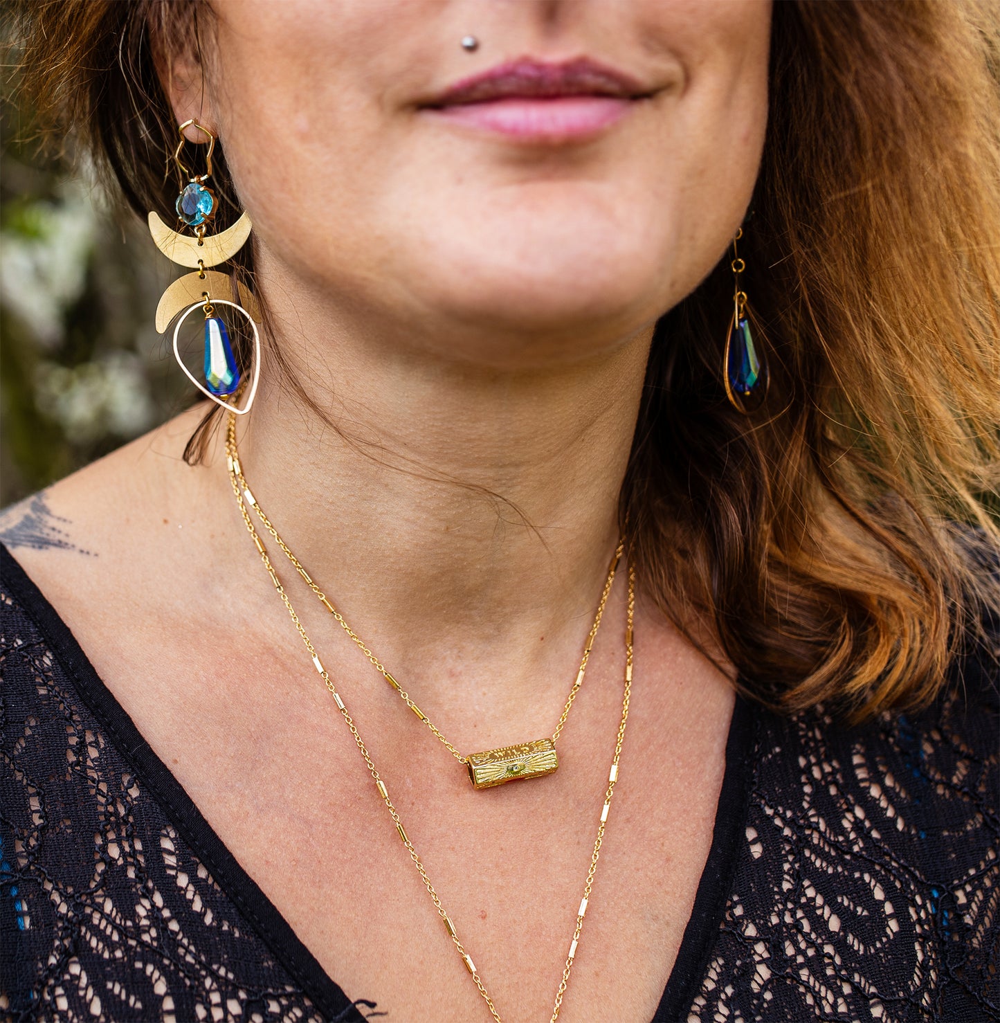boucle d'oreille lune et pendentif en verre faite main - caurisandco