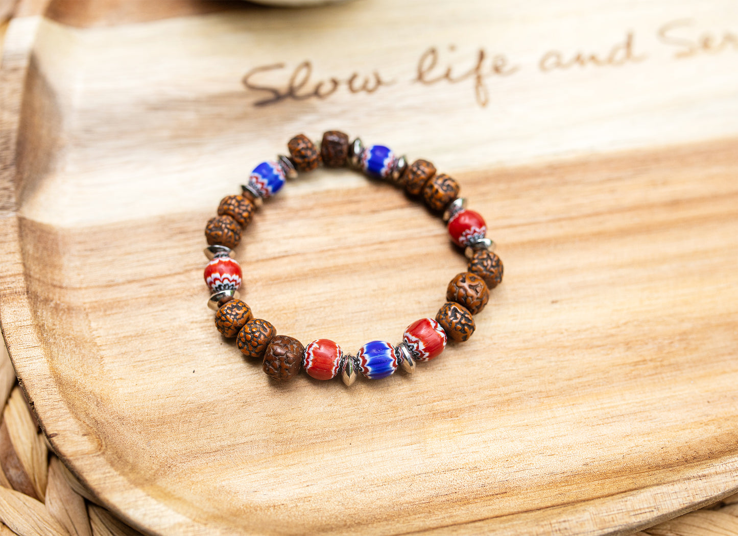 bracelet rudraksha et perles chevrons fait main - caurisandco