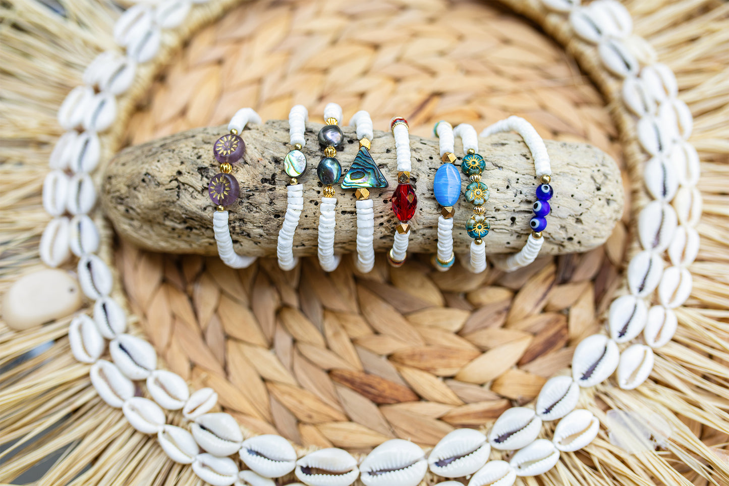 Bracelet perles HEISHI COQUILLAGE fait main - caurisandco