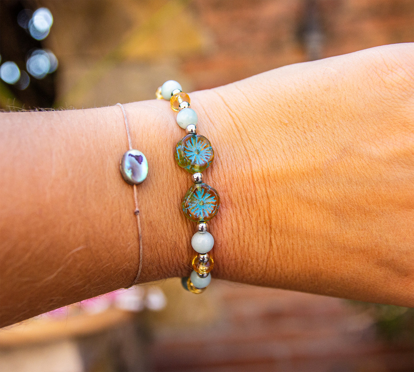 bracelet amazonite et perles en verre fait main piece unique - caurisandco