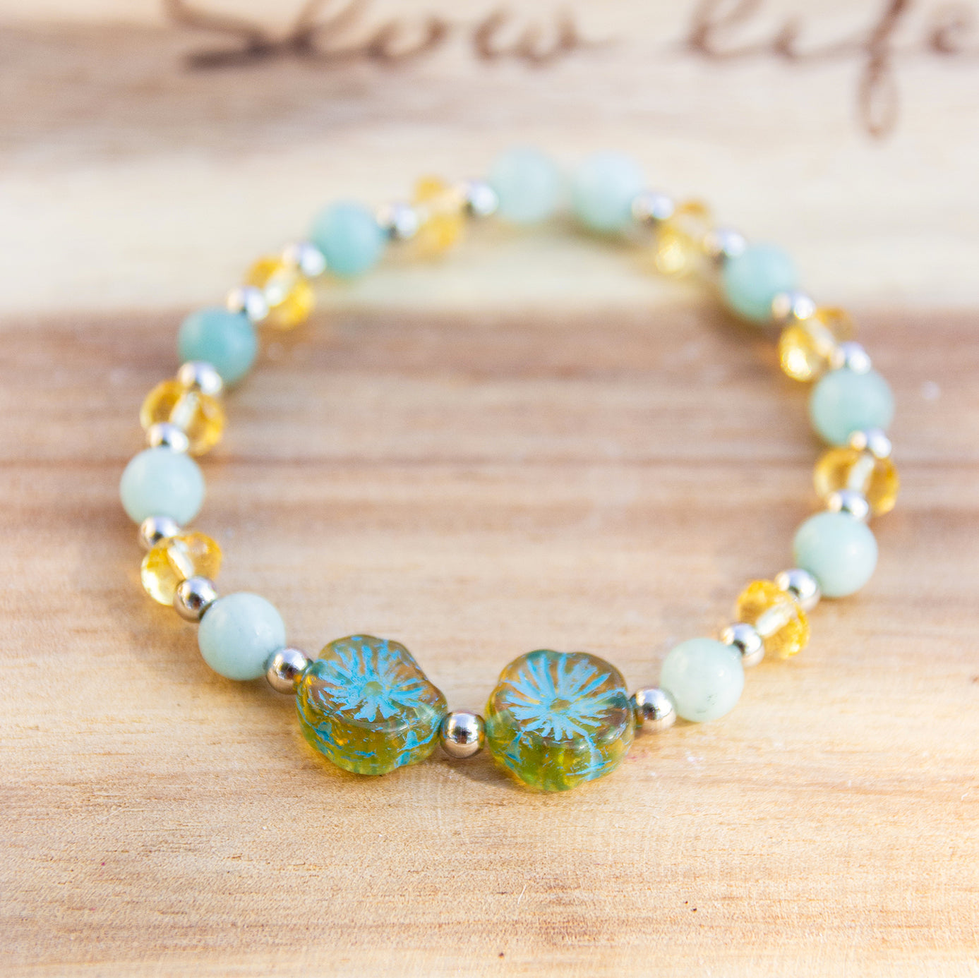 bracelet amazonite et perles en verre fait main piece unique - caurisandco