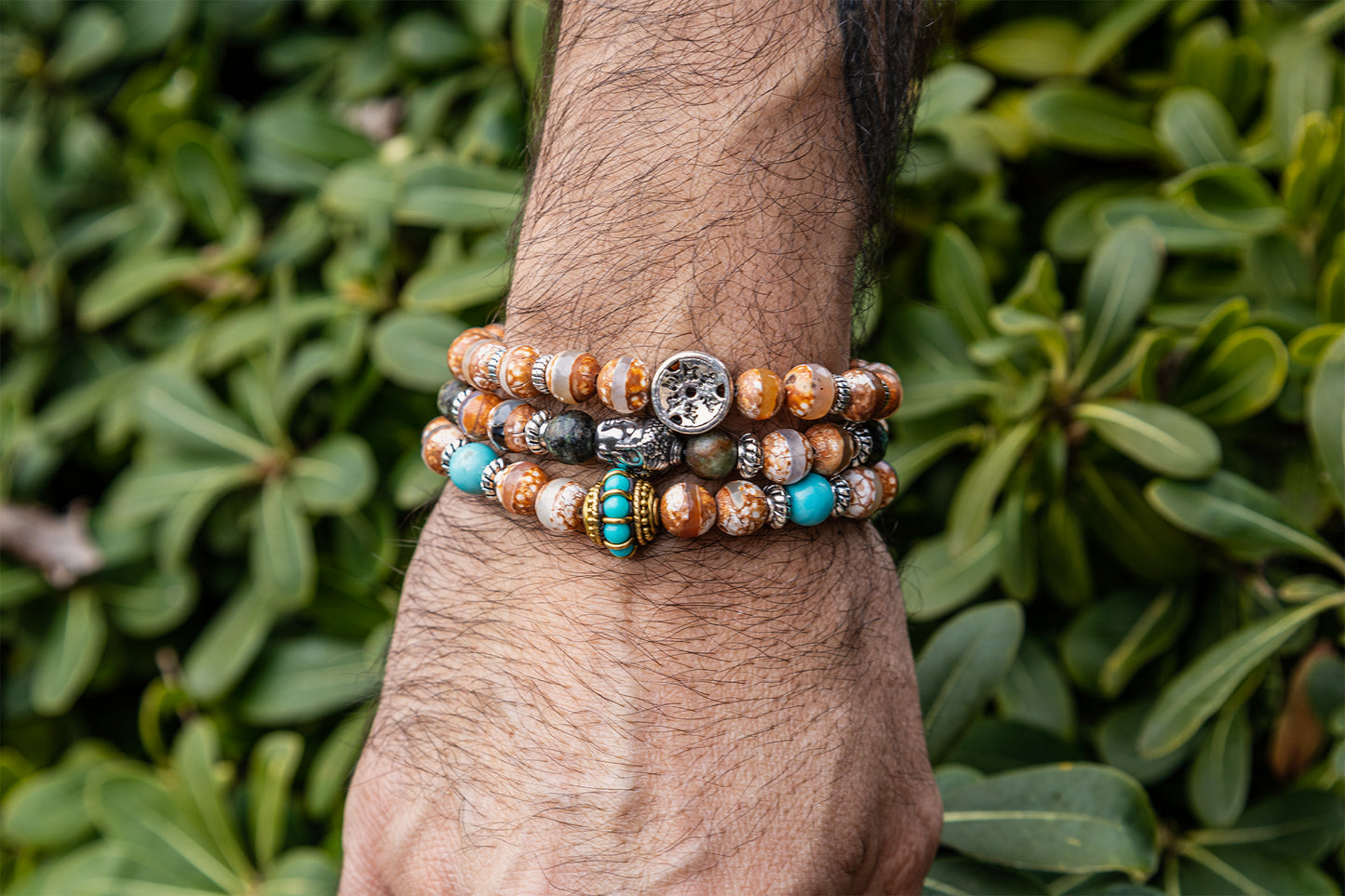 bracelet agate 8mm et turquoise d'Afrique et Bouddha diable en acier inoxydable fait main - caurisandco