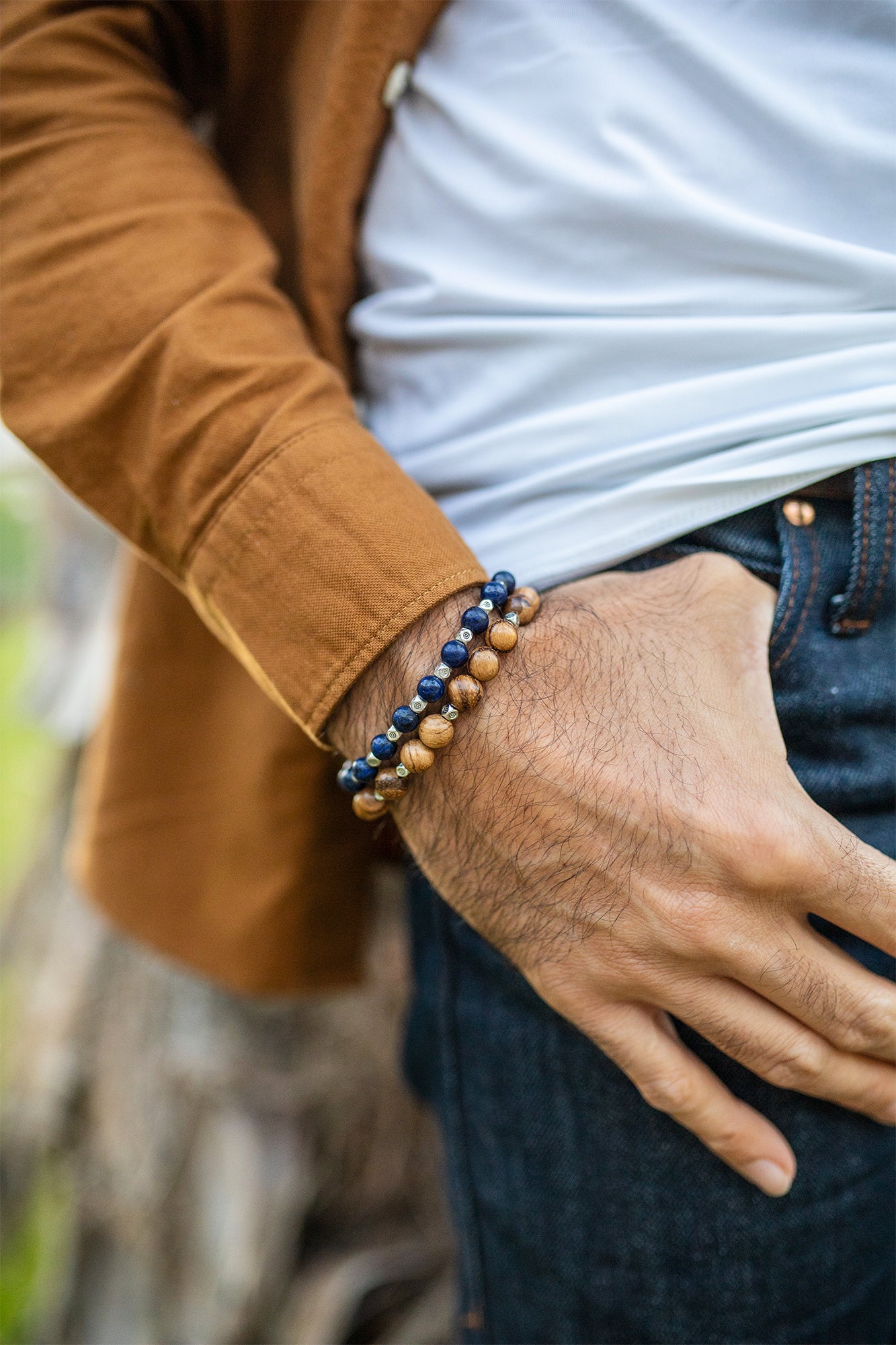 bracelet en lapis lazuli et plaqué argent fait main - caurisandco