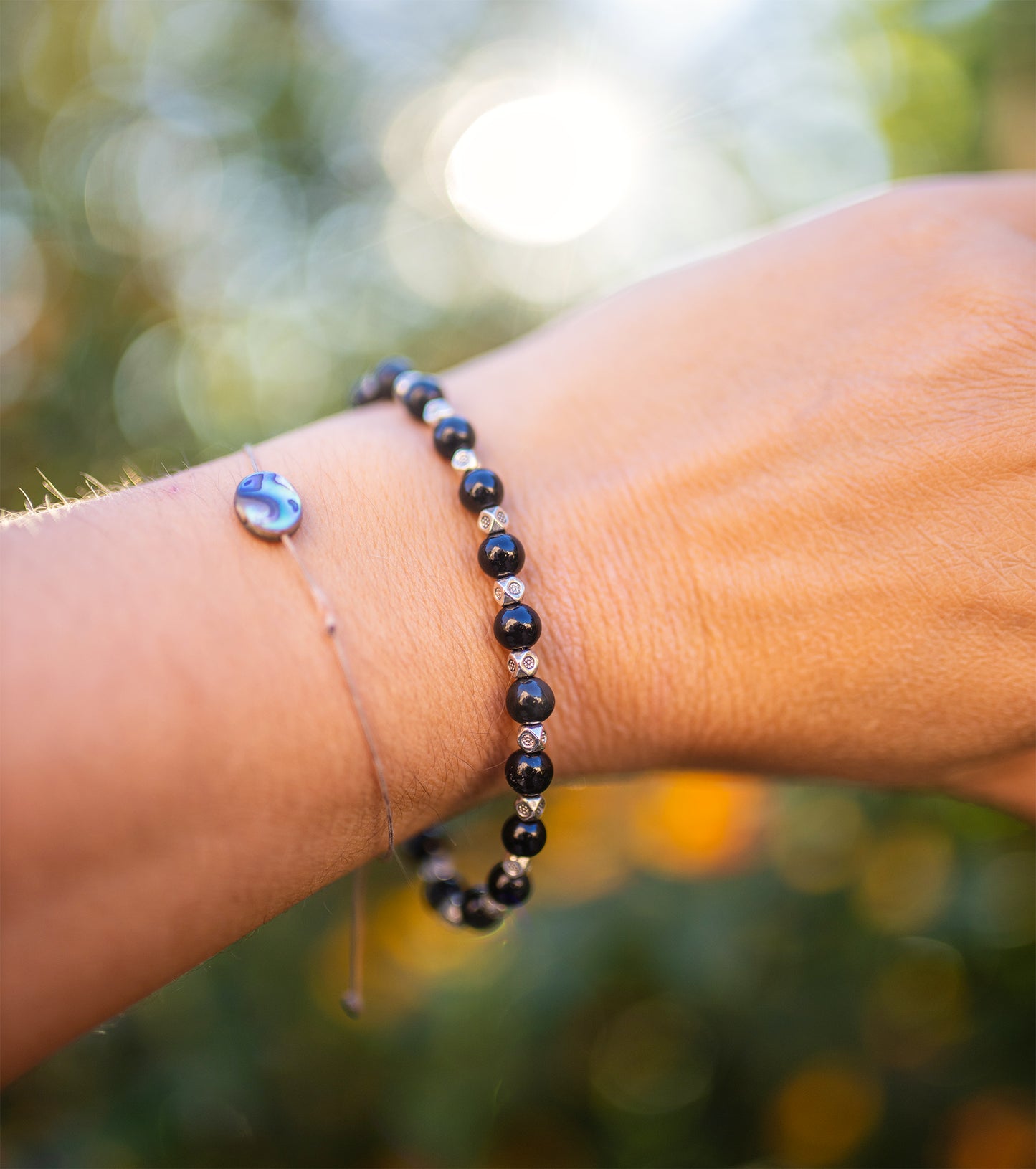bracelet onyx 6mm et perles plaqué argent fait main piece unique - caurisandco