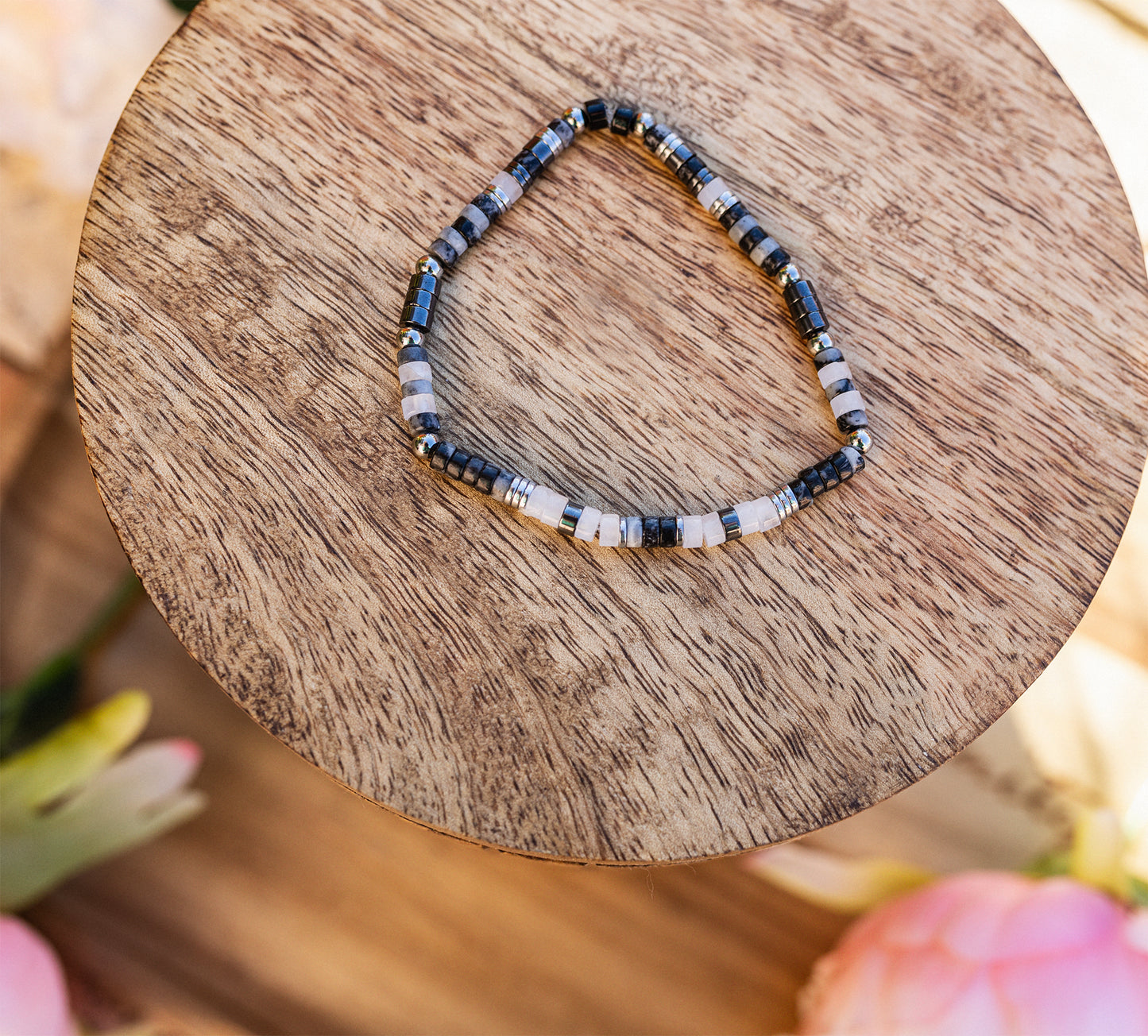 bracelet perles heishi jaspe noir quartz hematite fait main - caurisandco