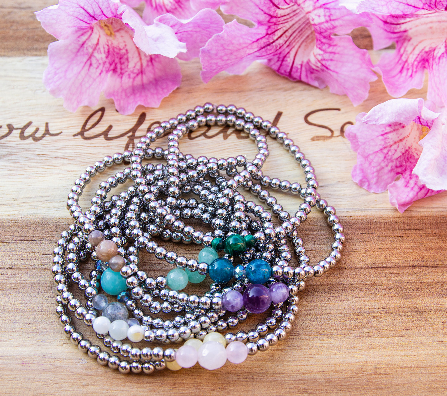 bracelet en perles en acier inoxydable et pierres gemmes fait main - caurisandco