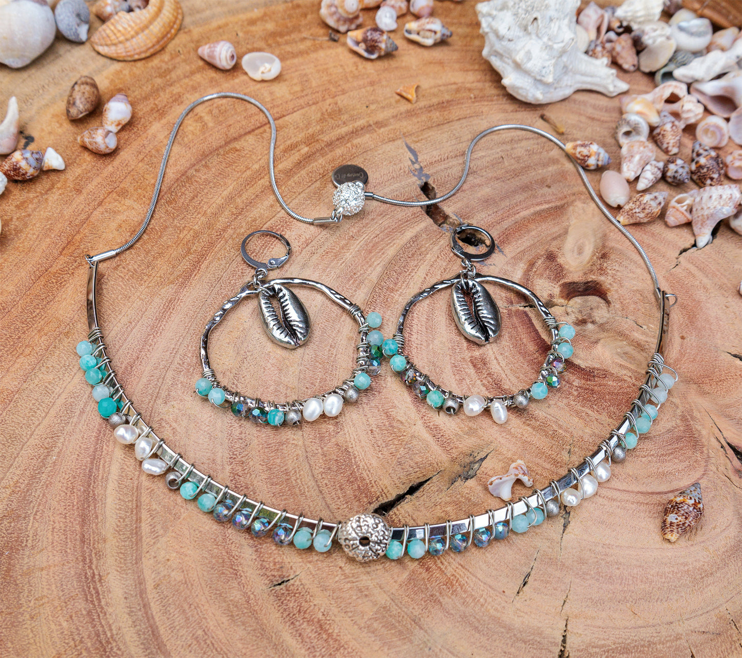Collier femme torque tissée avec amazonite et perle en verre - caurisandco