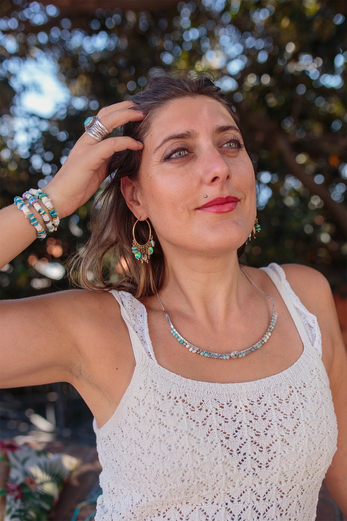 Collier femme torque tissée avec amazonite et perle en verre - caurisandco