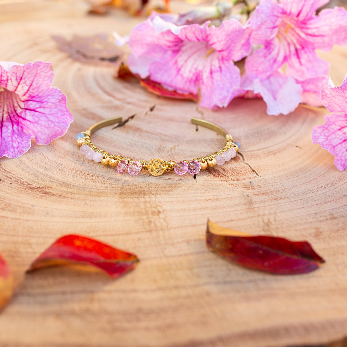 bracelet femme tissée morganite cristal fait main - caurisandco