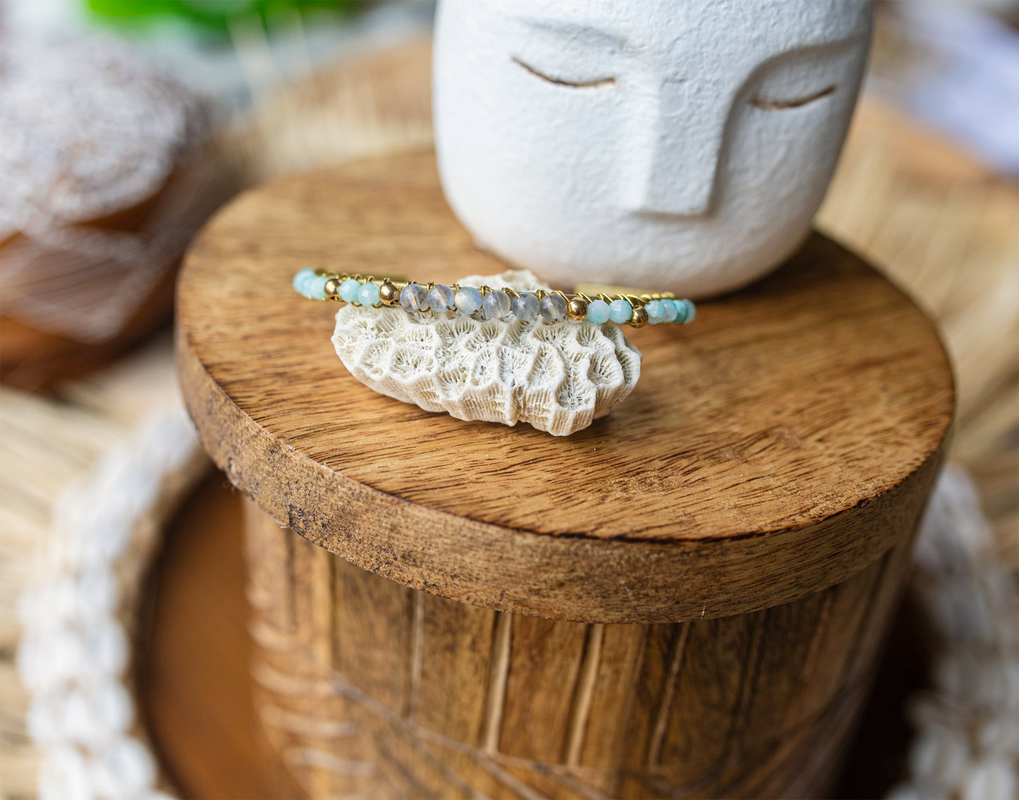 jonc tissé en amazonite et labradorite fait main - caurisandco