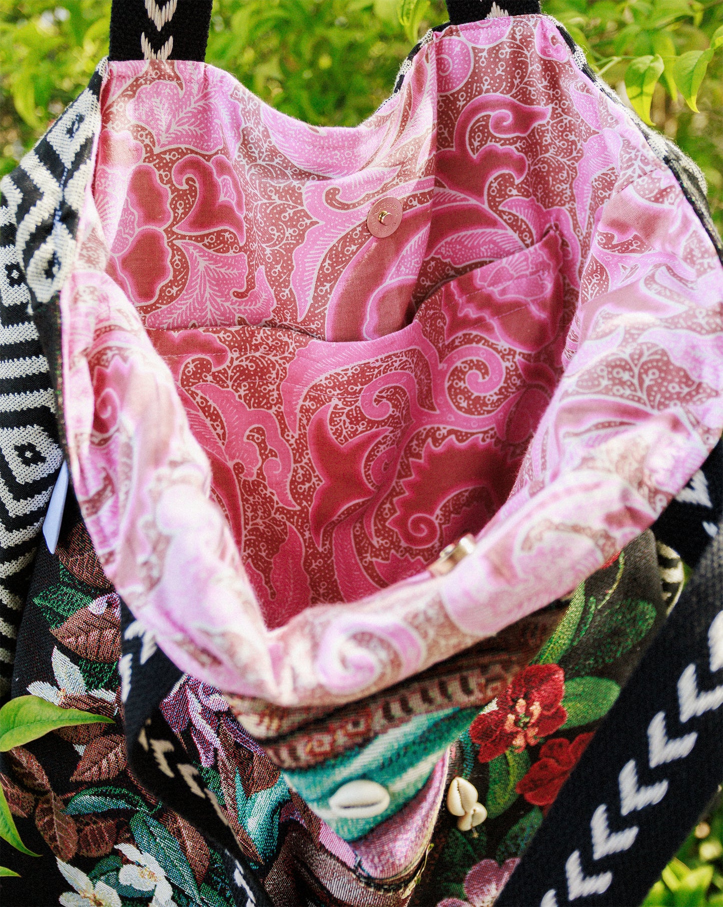 Sac tote bag femme ethnique 45*45 cm doublure batik PIECE UNIQUE - caurisandco