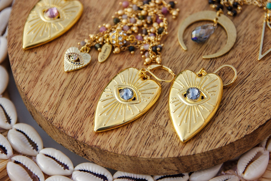 Boucles d'oreilles ex-voto cœur artisanales faites main – Cauris & Co