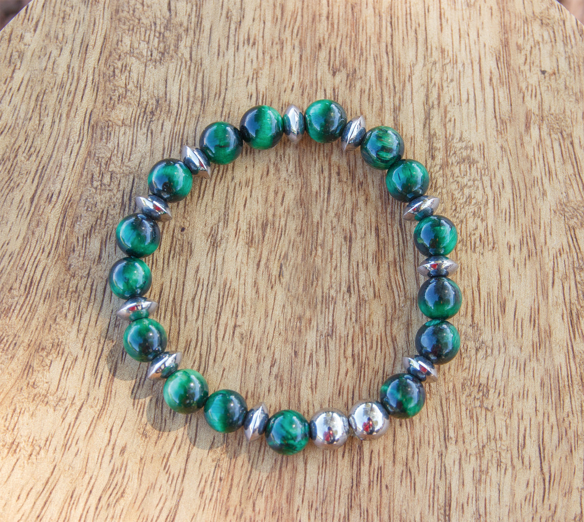 Bracelet perles oeil de tigre teintée verte et hematite argenté 8 mm